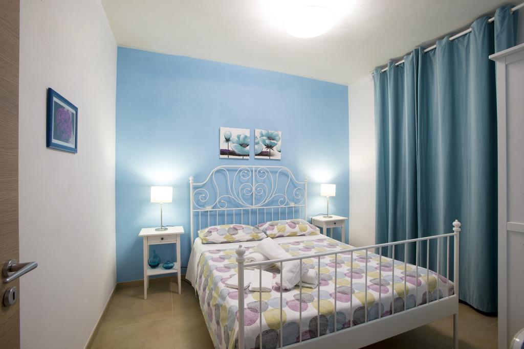 Il Cortile Fiorito Apartment Trapani Cameră foto