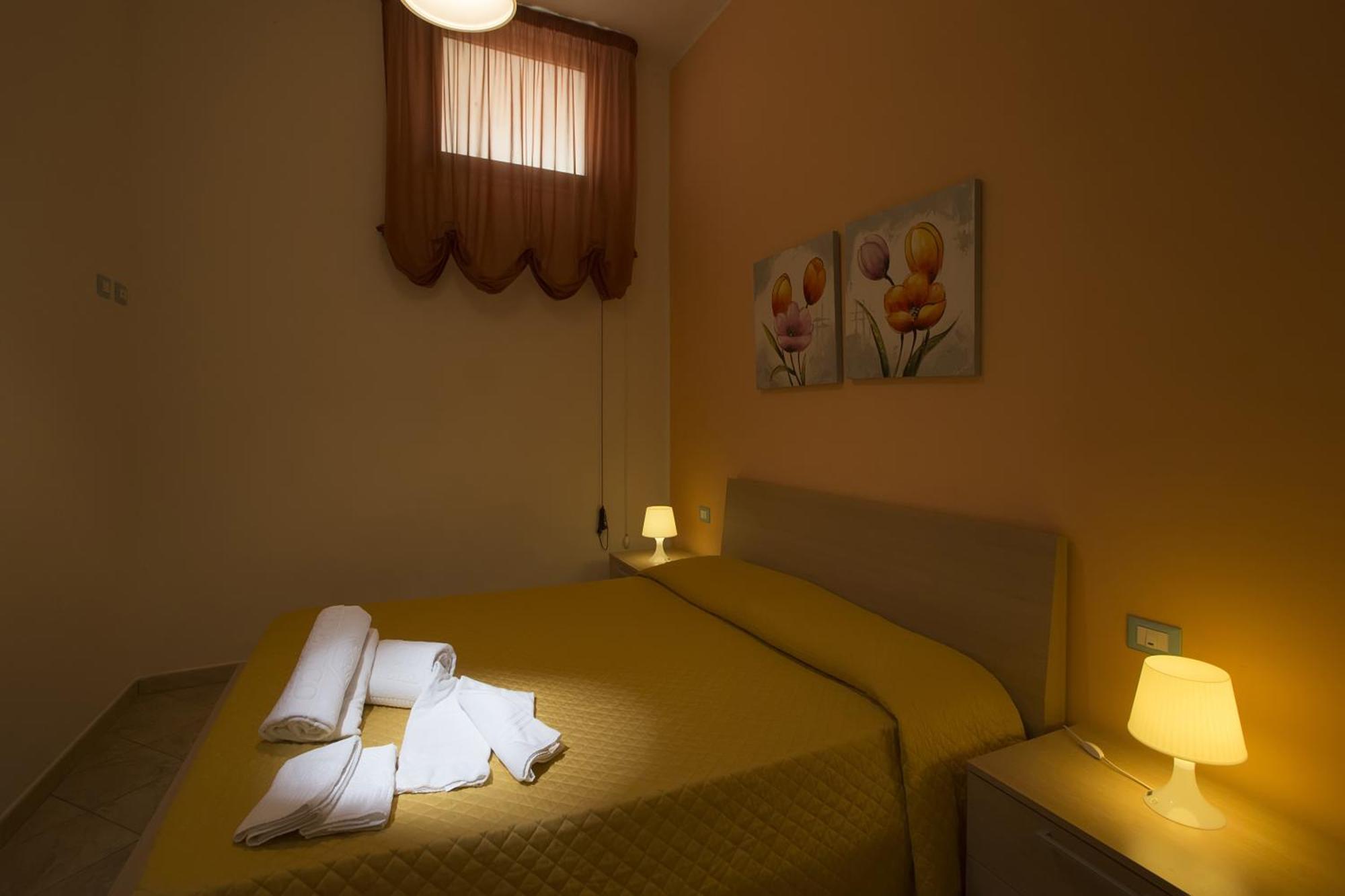 Il Cortile Fiorito Apartment Trapani Cameră foto